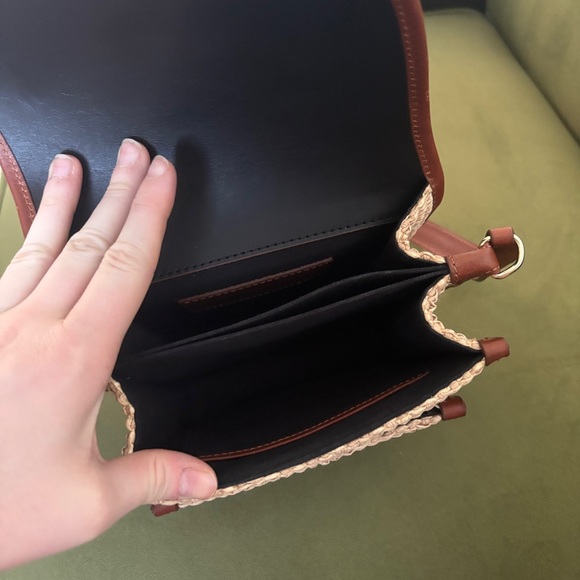 Elegant Tan and Brown Woven Crossbody Bag - Picture 11 of 15